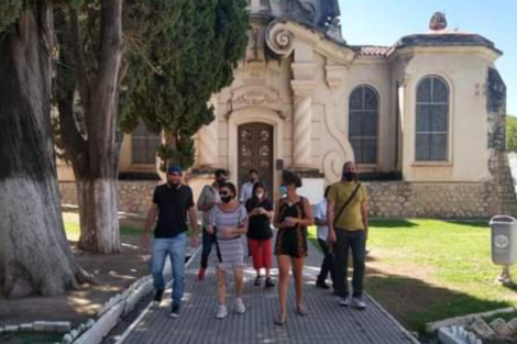 Señalizarán al Cementerio de la Santa Cruz como sitio de la memoria