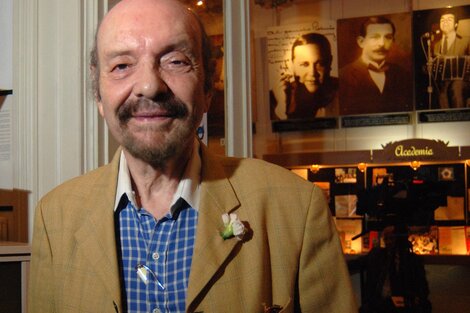 En 2014 muere Horacio Ferrer. El poeta y amigo de Astor Piazzolla tenía 81 años. De su asociación con Piazzolla surgieron clásicos como "Balada para un loco", "Chiquilín de Bachín" y "Balada para mi muerte".