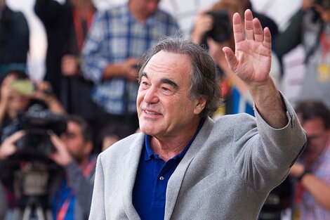 Sputnik V: Oliver Stone recibió la vacuna rusa