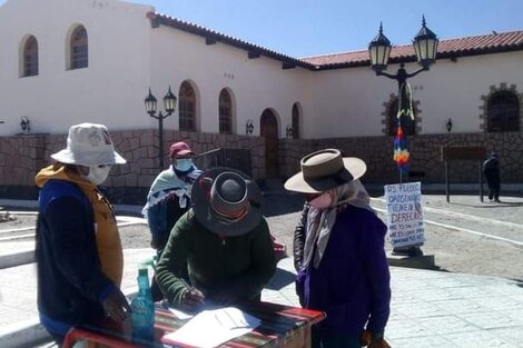 Comunidades kollas y atacama durante la protesta en San Antonio de los Cobres