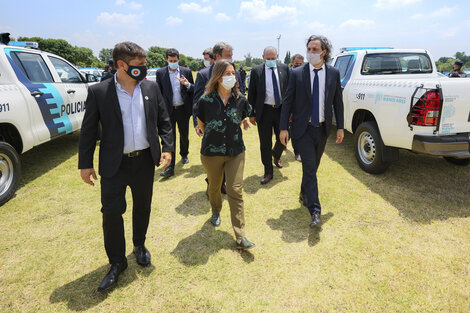 Cafiero y Kicillof entregaron equipamiento a las fuerzas de seguridad en Almirante Brown