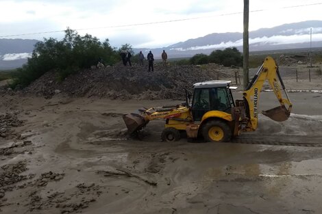 La tormenta dejó rutas cortadas y pocas consecuencias en la capital