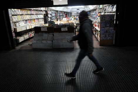 La producción y venta de libros se desplomó en los primeros seis meses del año entre un 40 y 50 por ciento.