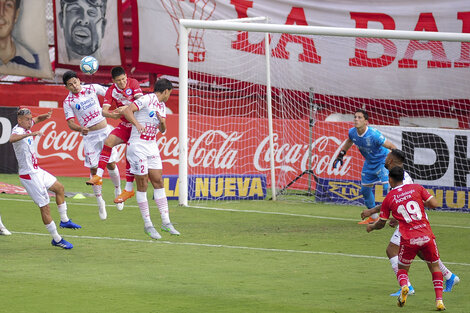 Copa Diego Maradona: Argentinos Juniors venció a Huracán y sueña