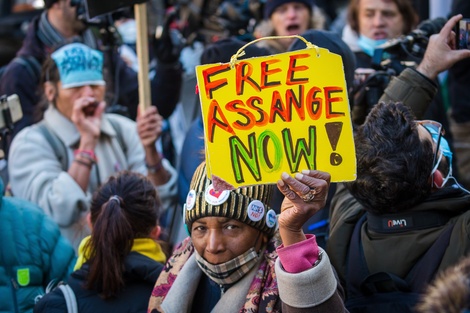 La jueza británica negó la libertad bajo fianza a Julian Assange