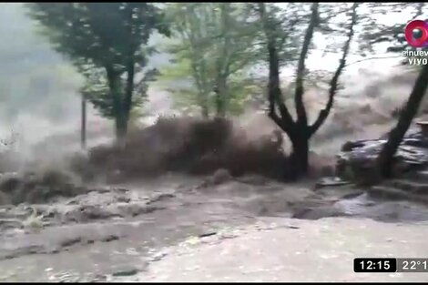 Los impresionantes videos del fuerte temporal que provocó destrozos en Córdoba