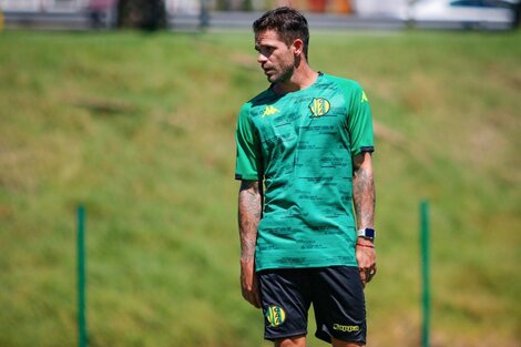 Gago inició su ciclo como entrenador de Aldosivi de Mar del Plata