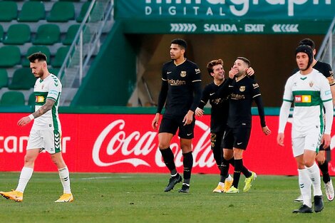 Barcelona ganó sin Messi y Atlético de Madrid, con gol de Correa