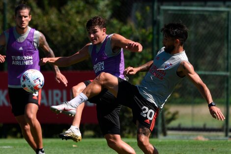 River volvió a entrenar en Ezeiza y se recuperó Nacho Fernández