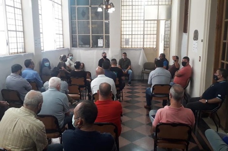 La reunión para cerrar filas en la sede de la CGT Rosario.