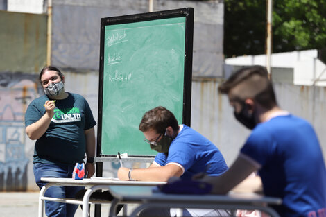 Familias y trabajadores le reclaman al gobierno porteño "un regreso a la escuela de forma segura para todos"