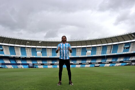 Schelotto ya es oficialmente el primer refuerzo de Racing