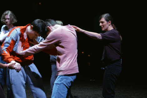 "Si esto fuera amor": una noche de baile y descontrol