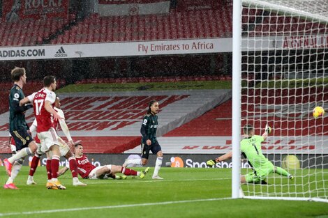 El Leeds de Bielsa sufrió el muy mal día de su arquero