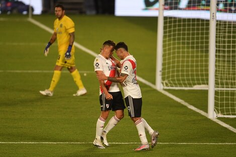 River goleó a Central en la vuelta al estadio Monumental