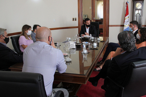 La reunión del ministro de Gobierno con los referentes del PS. 
