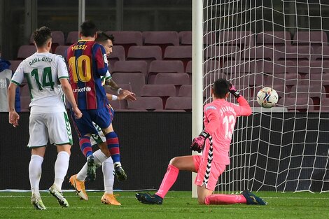 Dos de Messi para que Barcelona gane un poco de tranquilidad