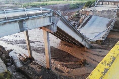 Cayó un puente de la Ruta 40 en Mendoza 