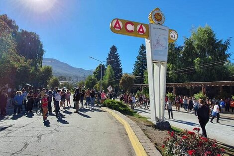 Una de las marchas de repudio en La Angostura.