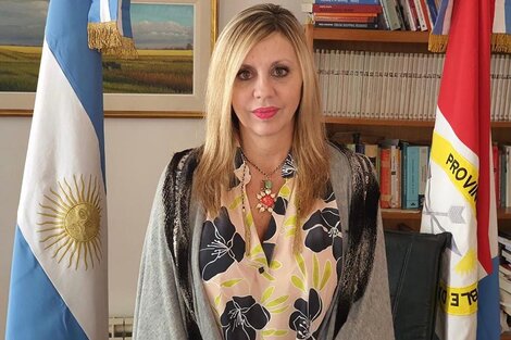 La senadora nacional María de los Ángeles Sacnun.