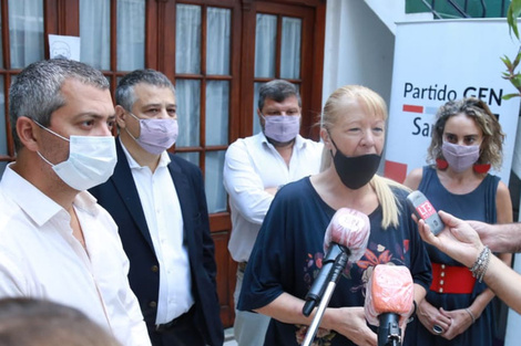 Stolbizer con los referentes rosarinos del GEN.