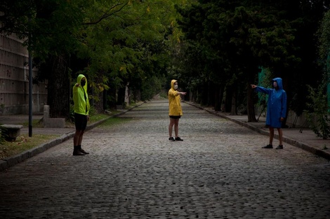 "Nada de carne sobre nosotras": en el cuerpo, una voz. Se puede ver este miércoles a las 15 en el cementerio de Chacarita.  (Fuente: Gentileza Valeria Sestua)