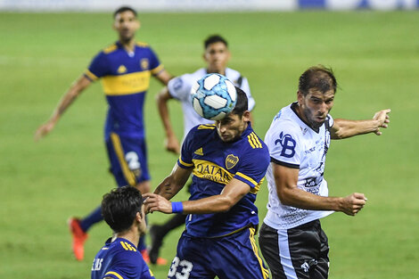 Claypole jugó a lo Boca y Boca, a lo Claypole