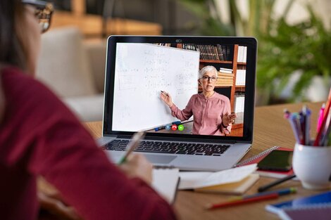 Las experiencias de un año de universidad virtual