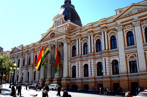 "El pueblo pide justicia y el Parlamento espera que su recomendación de juicio de responsabilidades sea atendida", advirtió La Cámara de Diputados.