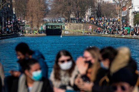 Francia: aumentan los contagios de coronavirus y se mantiene la presión en los hospitales