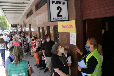 La vacunación en la Ciudad avanza a ritmo lento