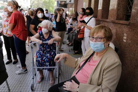 En la Ciudad de Buenos Aires los menores de 80 años no serán vacunados antes de abril