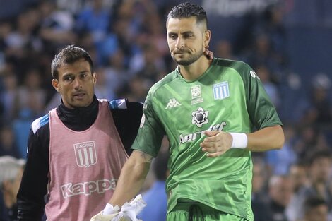 Gabriel Arias y su suplente, Chila Gómez, están contagiados, por lo que Pizzi deberá apelar a su tercer arquero.