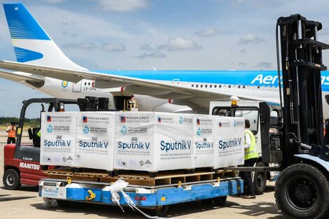 Otro vuelo de Aerolíneas para buscar vacunas Sputnik.