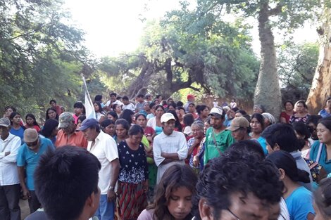 Manifestación en territorio wichí tras la aparición de un joven ahogado