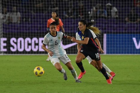 Borrello brindó una lista de 34 jugadoras para la próxima fecha FIFA