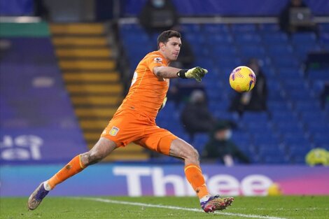 Emiliano Martínez es una de las figuras de la Premier League en el sorprendente Aston Villa.