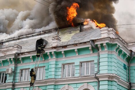 Hazaña de médicos rusos: hicieron una operación a corazón abierto en medio de un incendio