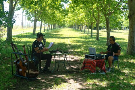 Gieco grabó las voces en el campo, con Luis Gurevich como técnico.