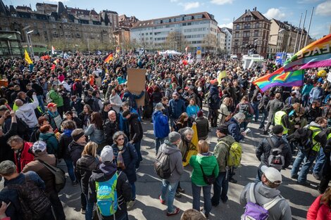 Un mundo de protestas y de cuarentenas