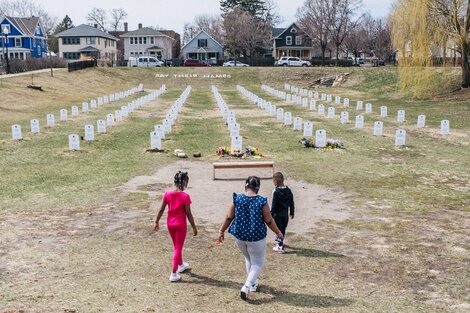 Estados Unidos: más de 40.000 niñes  perdieron a su madre o padre por la pandemia