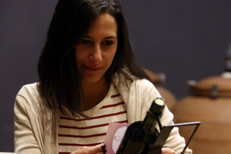 Eugenia Luka, empleada de la bodega Finca Sophenia. 