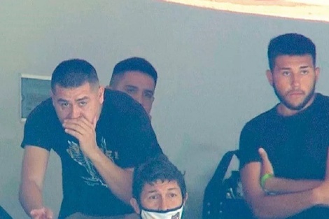 Riquelme, su hijo Agustín y el Patrón Bermúdez en un palco de la Bombonera.