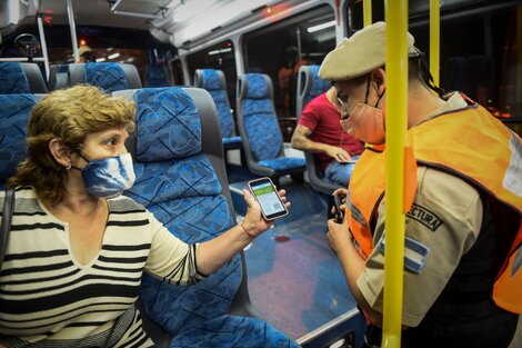 Tras las nuevas medidas, bajó la circulación en el transporte público