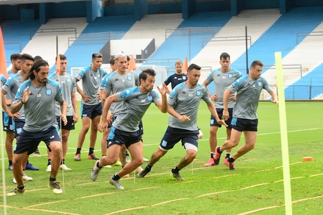 Copa Argentina: Racing y San Martín (SJ) se miden en Sarandí