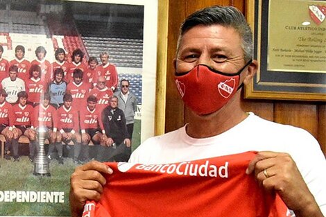 Independiente: Pedro Monzón dio positivo en el test rápido