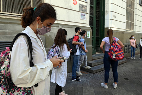 A padres y madres les consta que el actual protocolo del Poli "fue modelado colectivamente". 