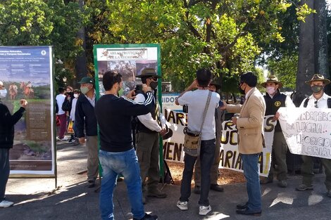 Guardaparques nacionales se manifestaron por una mejora salarial