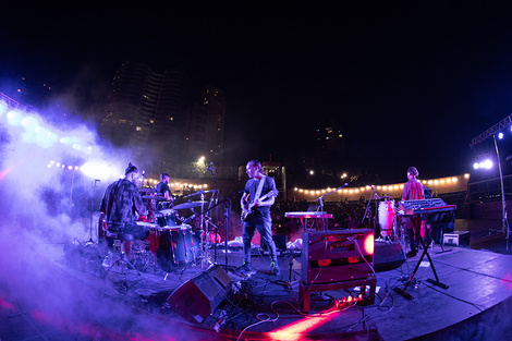 (((((Foto 1)))))  La banda tocó por última vez en vivo en diciembre de 2019.   ((((foto 2))))  Ani Bookx será la invitada especial de Los Cuentos de la Buena Pipa.
