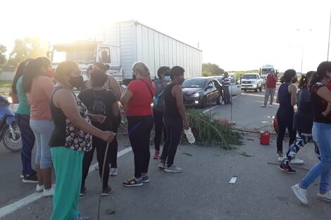 Detienen a dos mujeres en el marco de una protesta por tierra para viviendas 